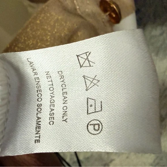 White and Gold V-Neck Long Sleeve Dress - Picture 6 of 7